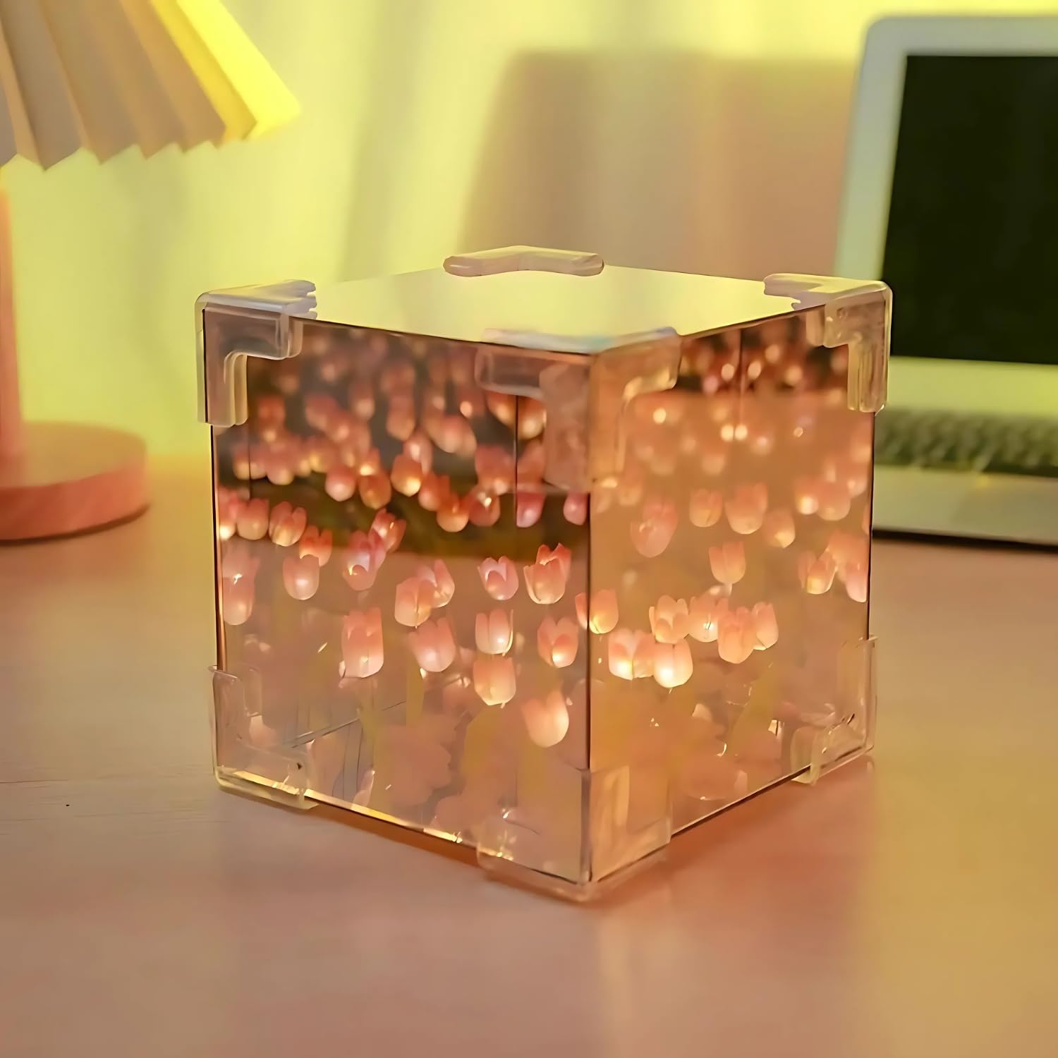 Tulip Lamp – Blooming Light for Every Mood